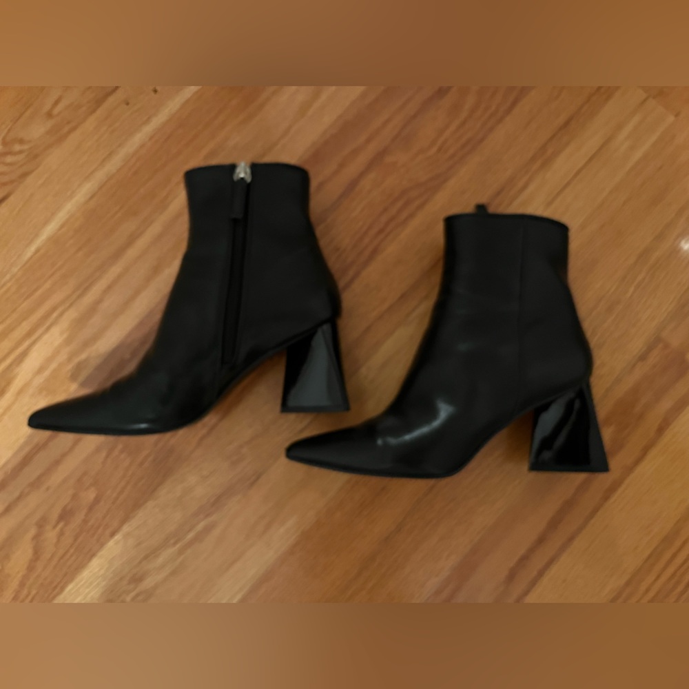 Leather boots. Excellent condition only worn once.